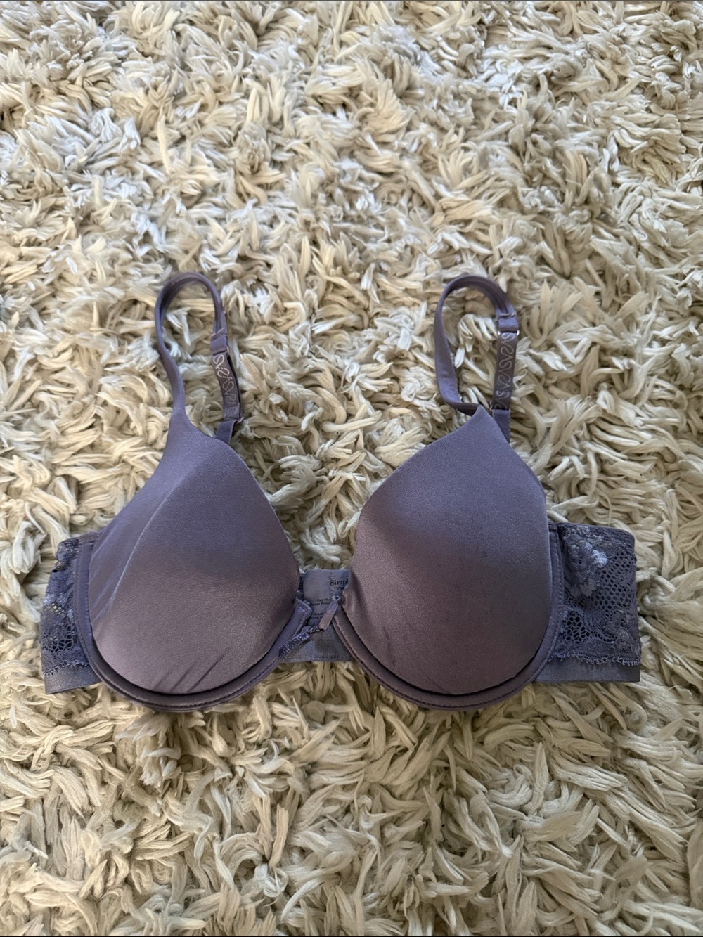 Simply Vera Vera Wang Molded Lace-Trim Bra in Lavender